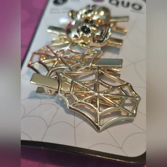 Quo Hair Clips - Picture 2 of 3
